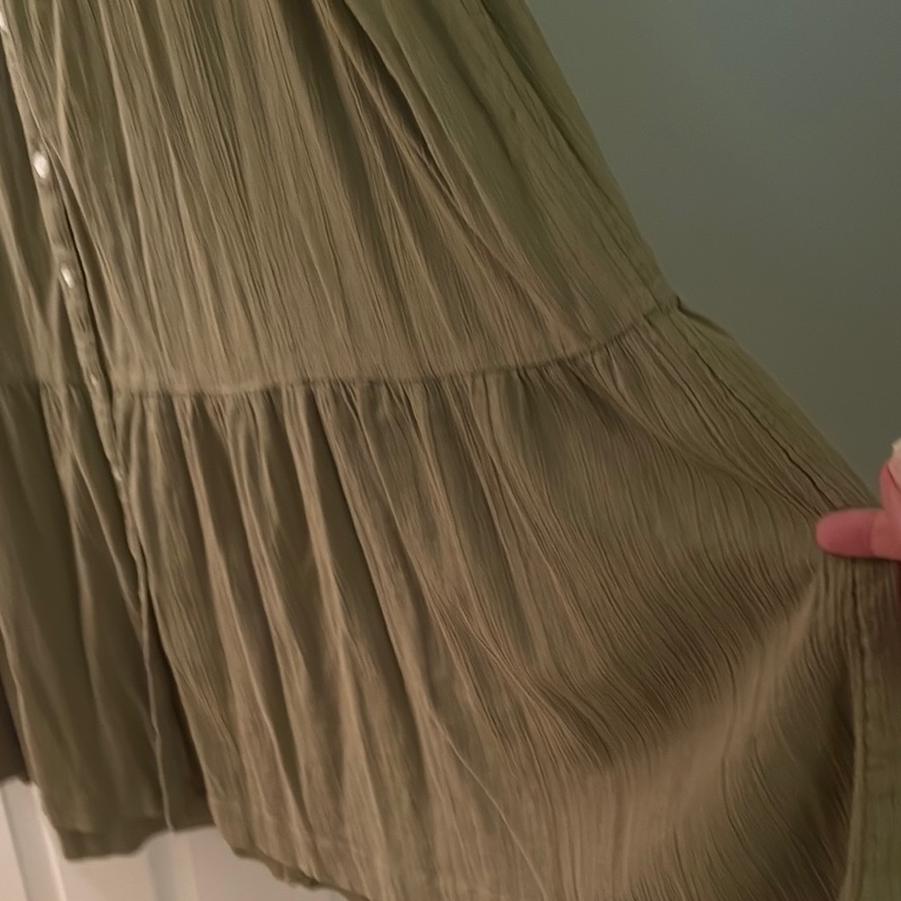 Wonderly Green Pleated Midi Sundress - Picture 4 of 5